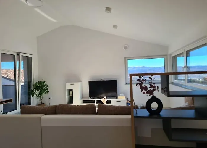 Dom wakacyjny Hisa Naj